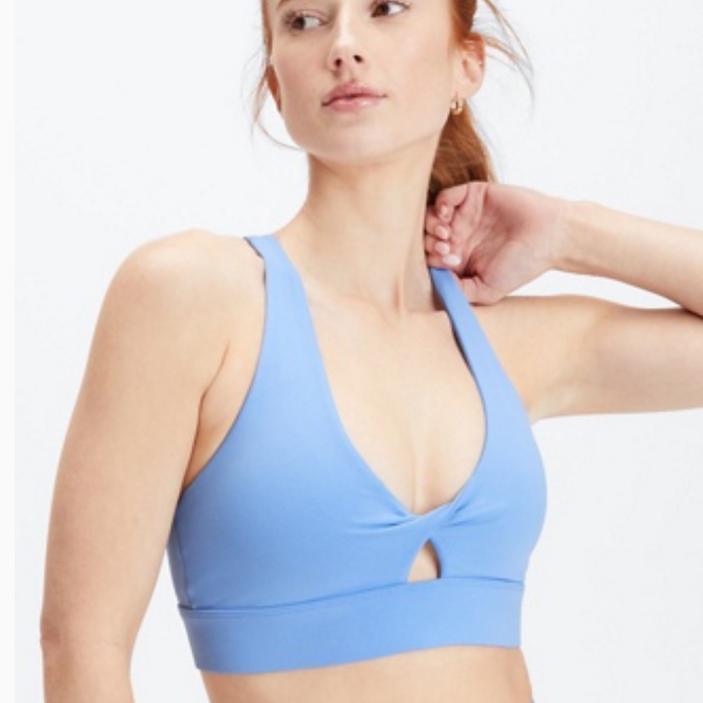 NWT Fabletics Oasis Twist Sports Bra (Color: Marina) - M